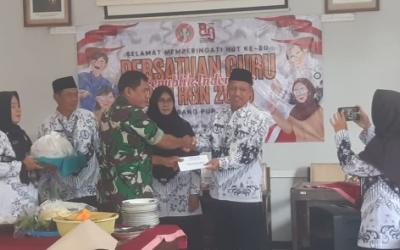 PENYERAHAN BANSOS DAN BEASISWA DARI PGRI